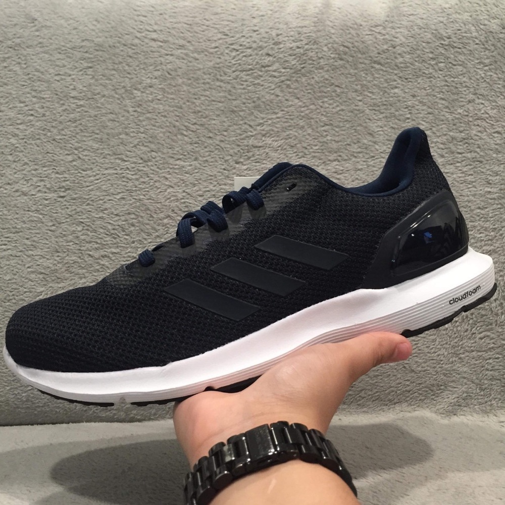 Adidas cosmic 2 men size 8 néw shoes $63